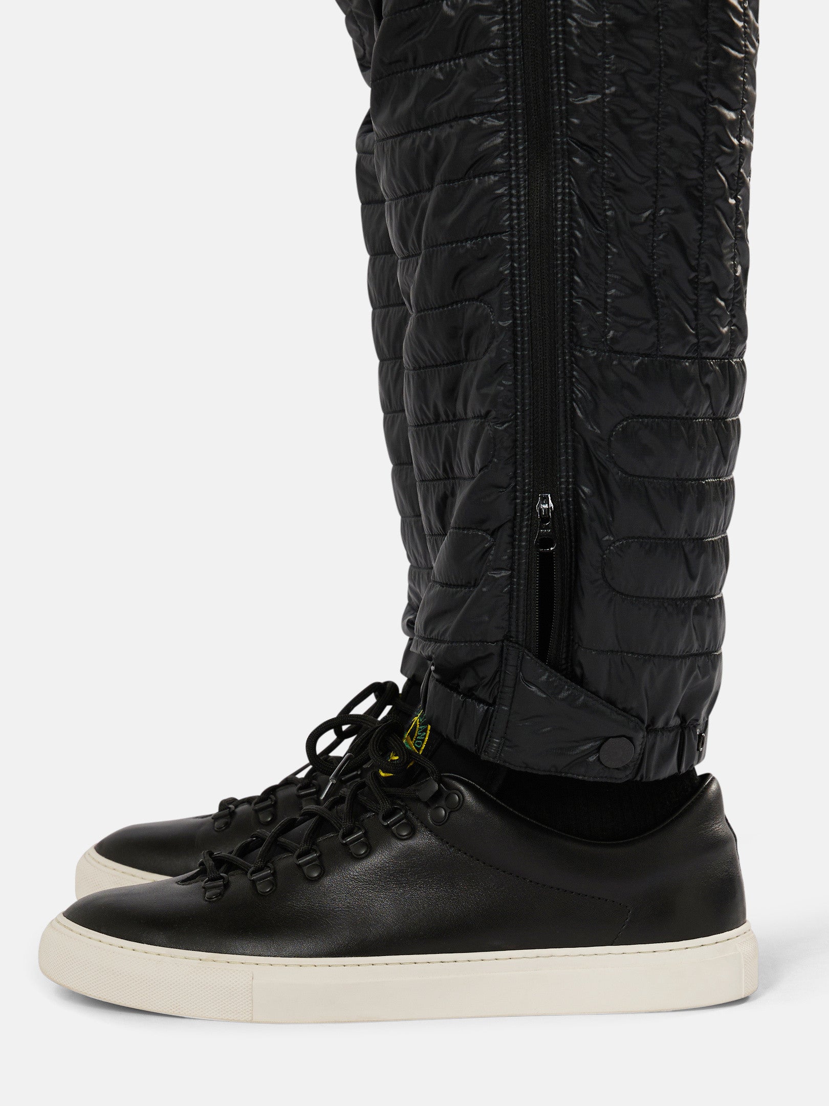 31832 PERTEX® QUANTUM MADE FROM NETPLUS® WITH PRIMALOFT® INSULATION TECHNOLOGY