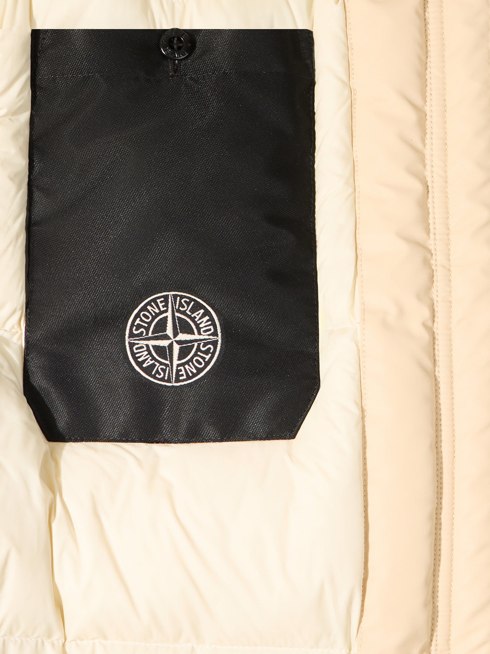443X3 PANNO RESINATO WITH PLATED REFLECTIVE_ STONE ISLAND MARINA