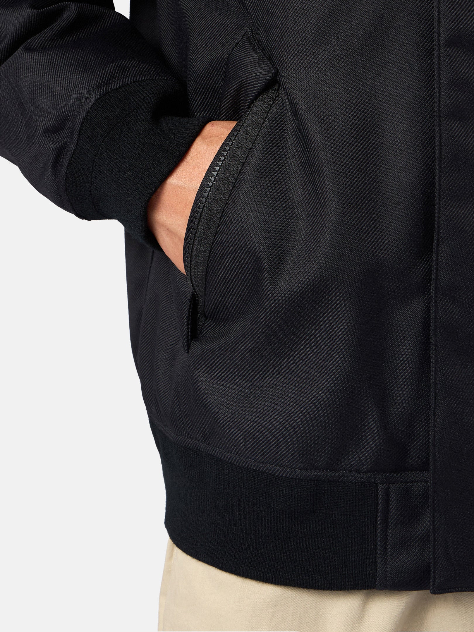 46536 DIAGONAL NYLON DOWN