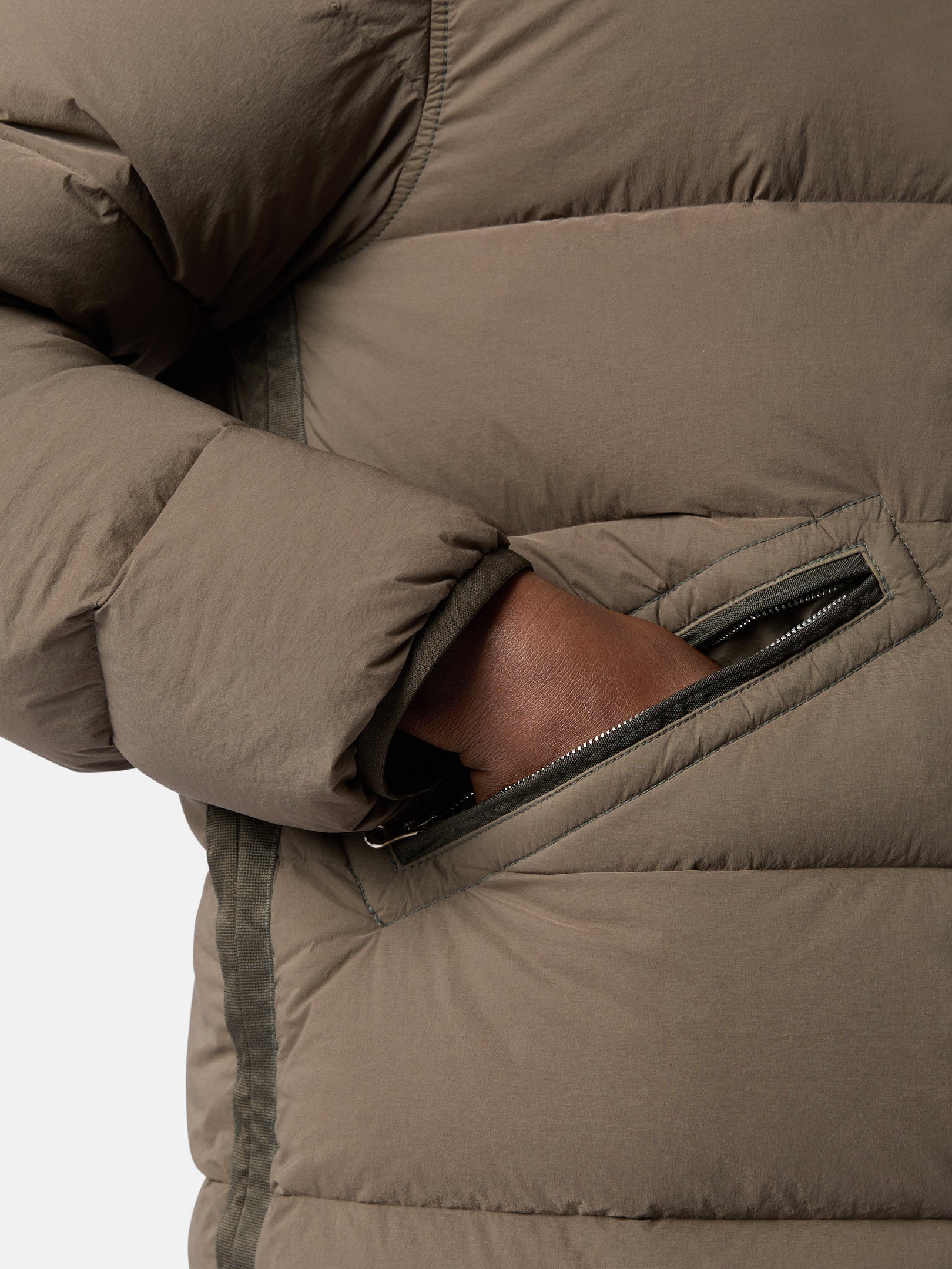 43128 SEAMLESS TUNNEL NYLON DOWN -TC