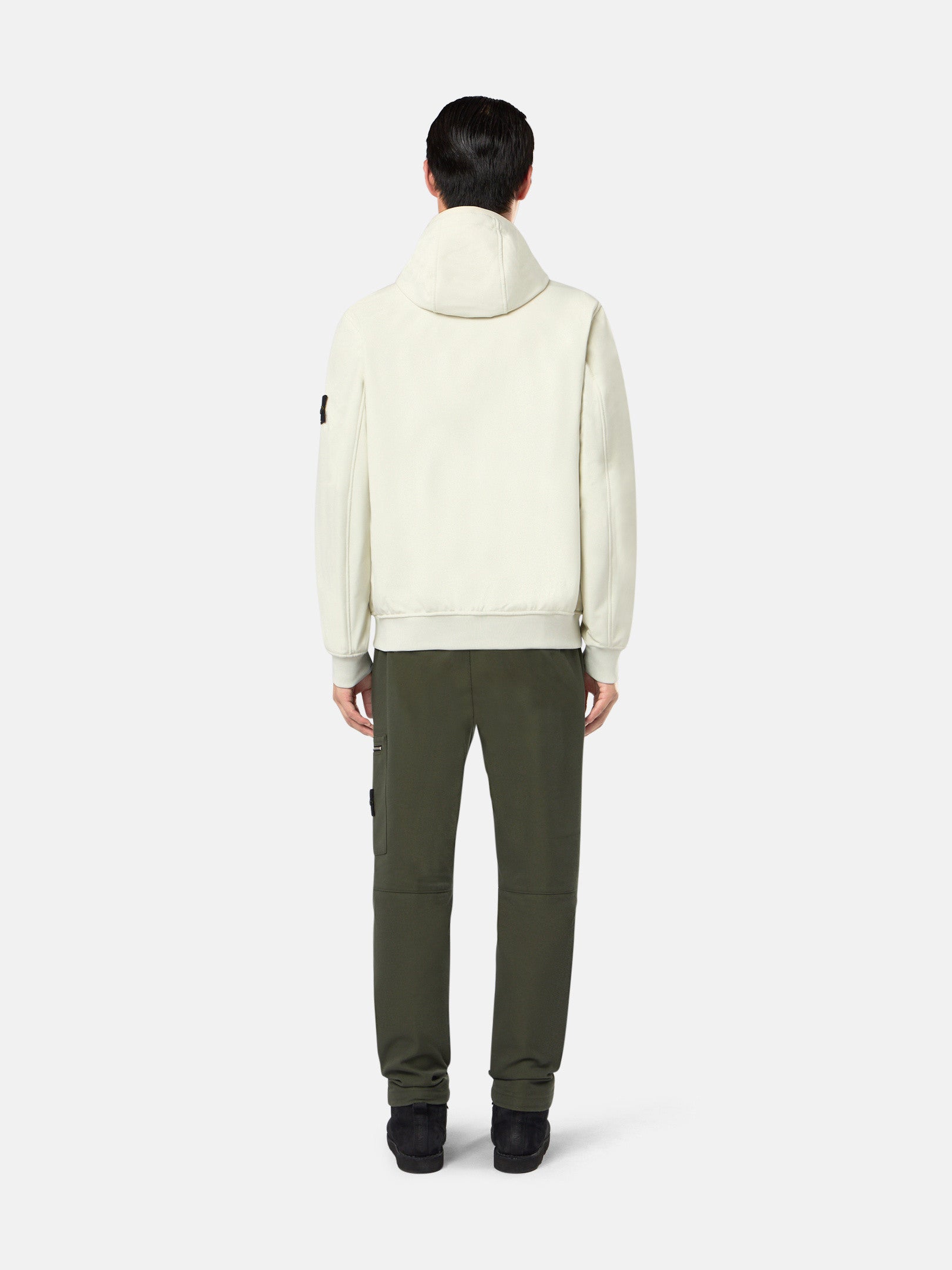 Q0322 SOFT SHELL-R_e.dye® TECHNOLOGY IN RECYCLED POLYESTER