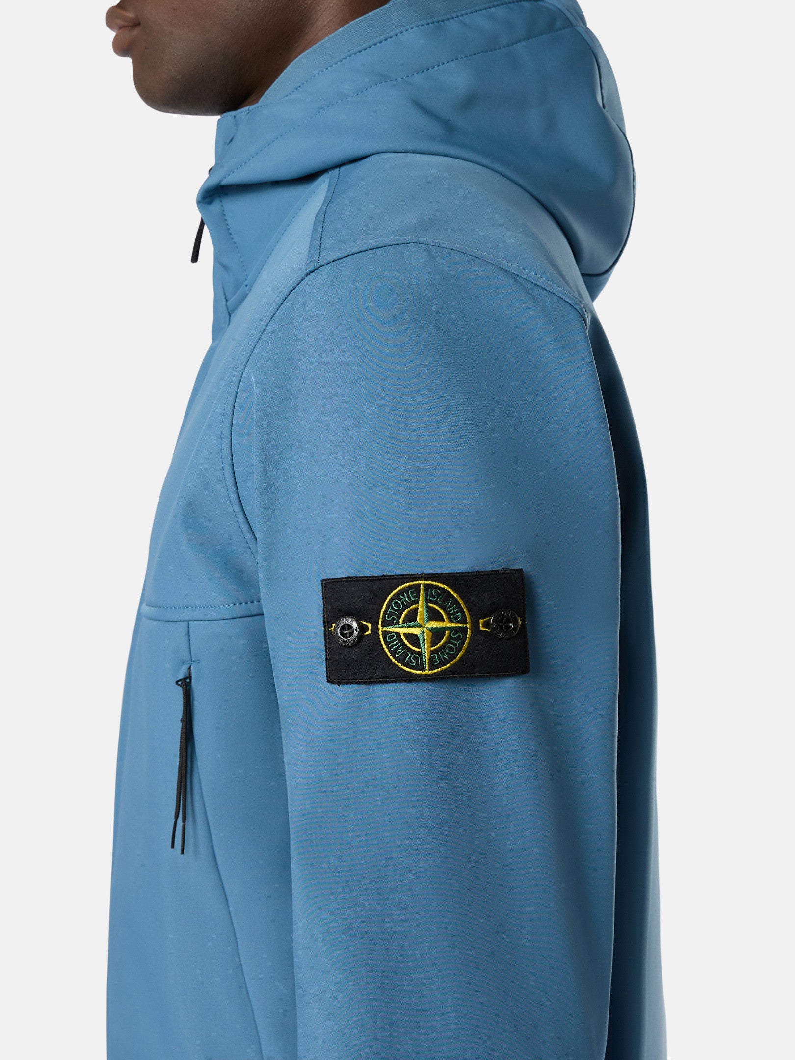 Q0322 SOFT SHELL-R_e.dye® TECHNOLOGY IN RECYCLED POLYESTER