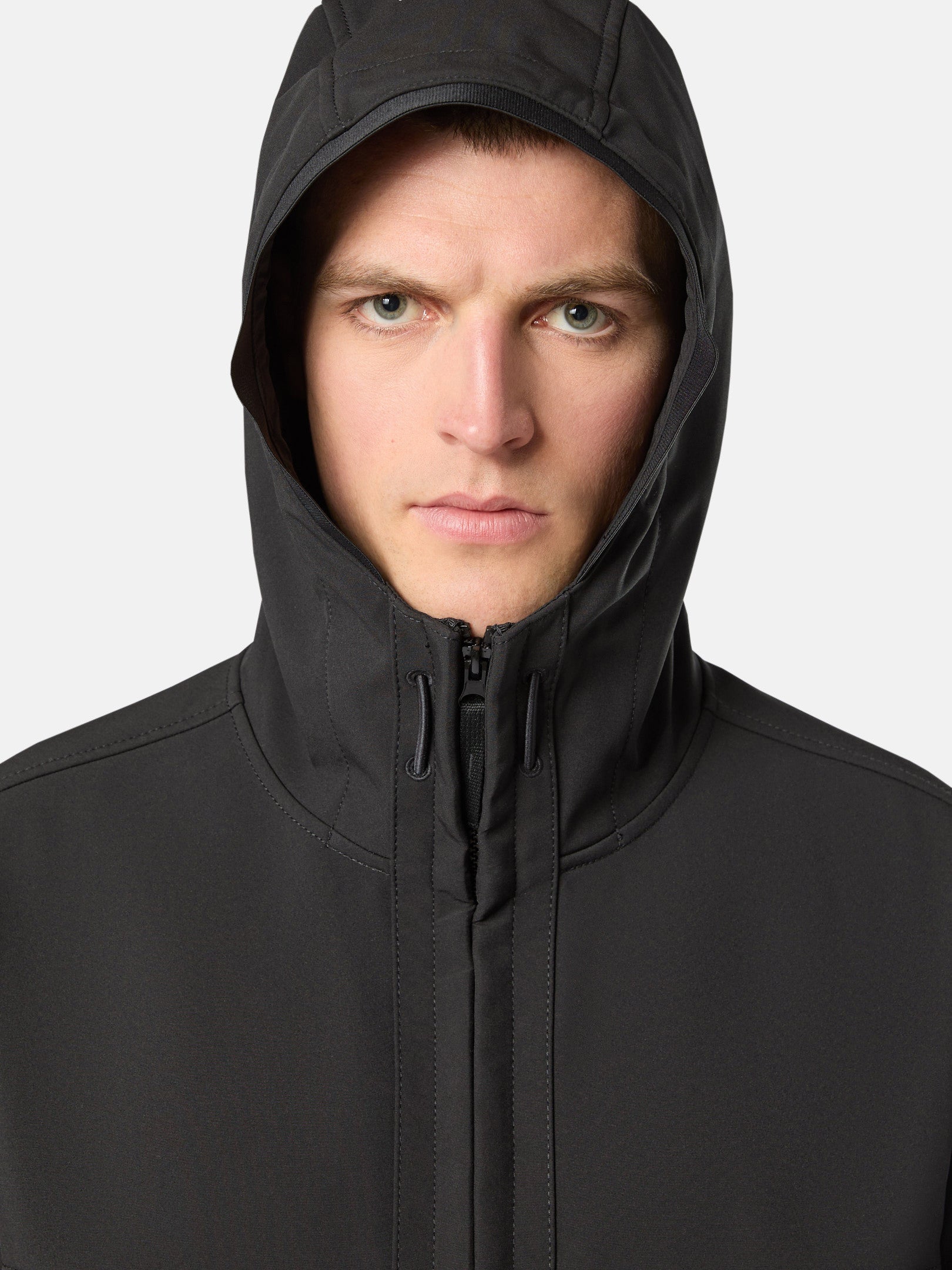 Q0322 SOFT SHELL-R_e.dye® TECHNOLOGY IN RECYCLED POLYESTER